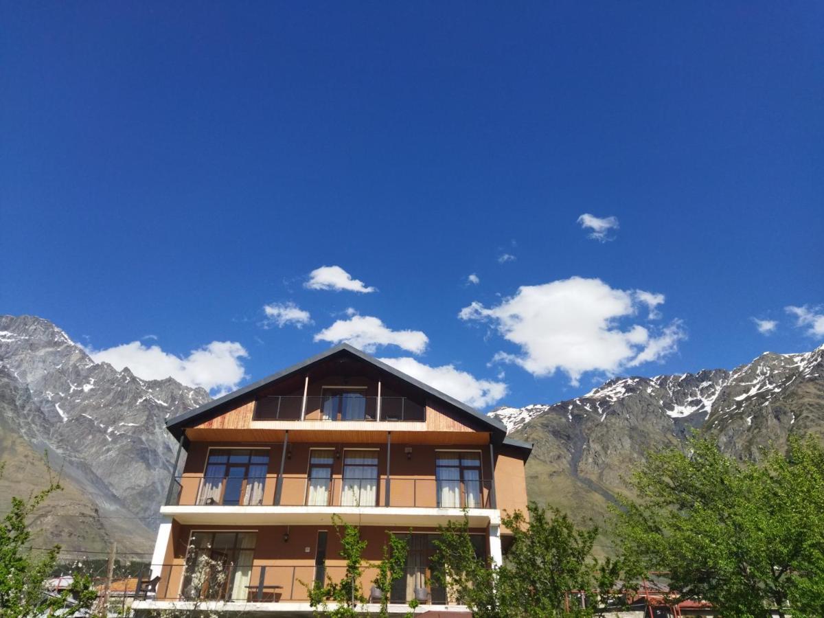 Discover Kazbegi Hotel Екстер'єр фото