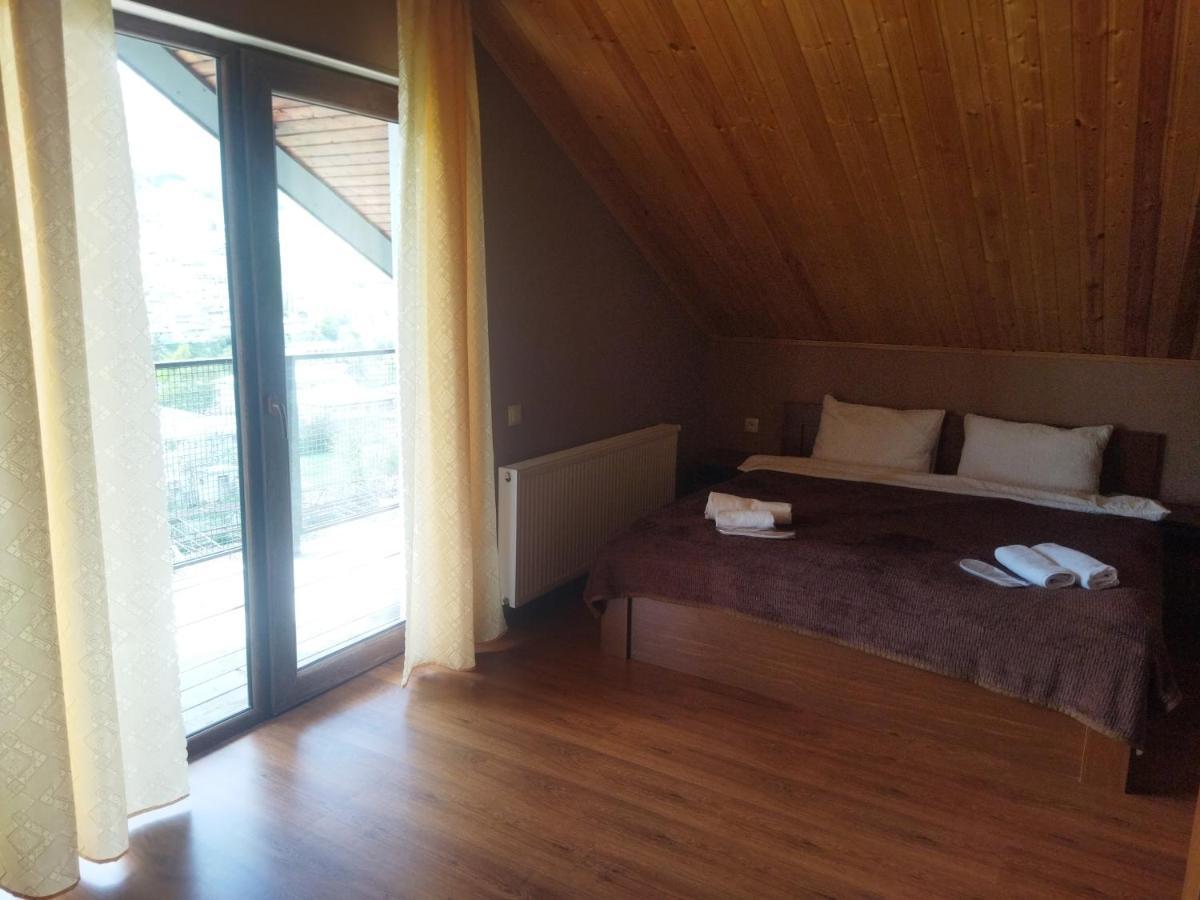 Discover Kazbegi Hotel Екстер'єр фото