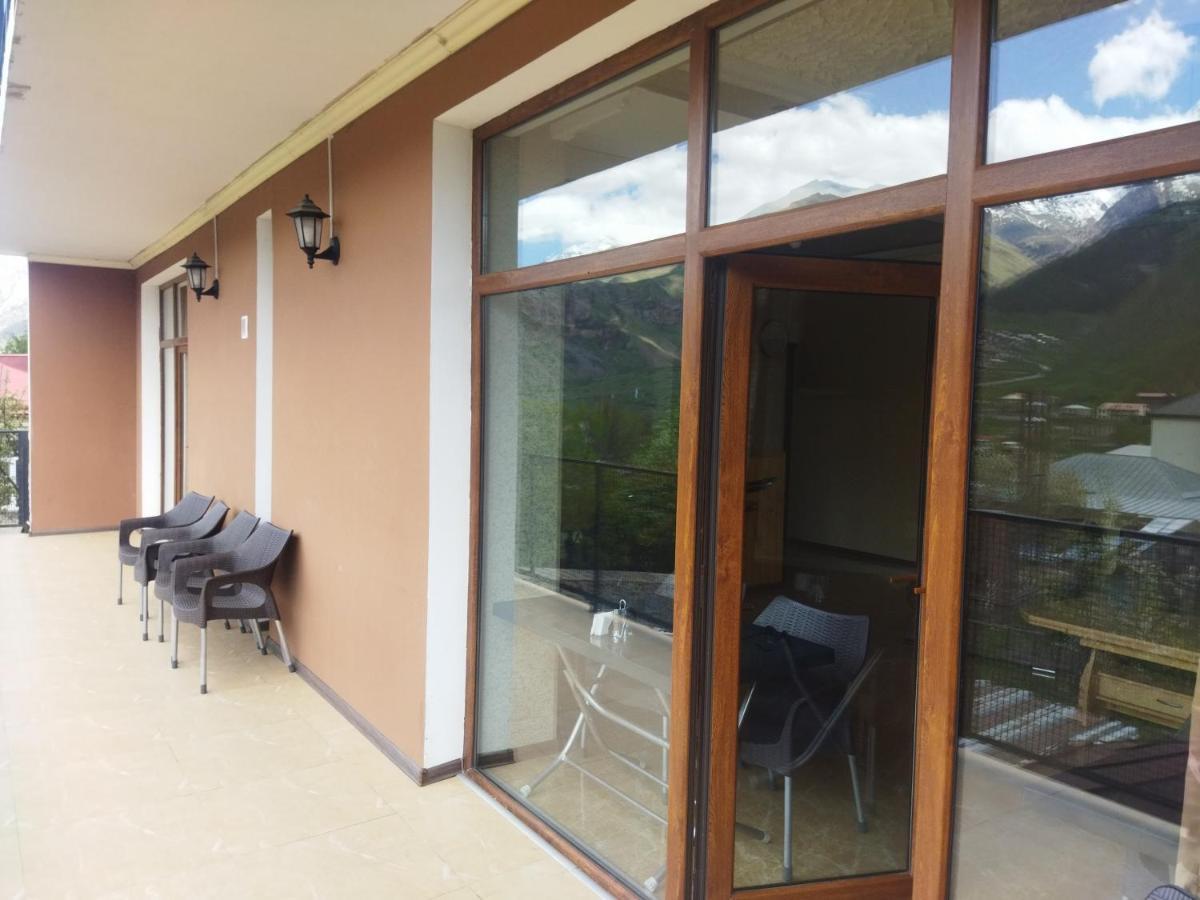 Discover Kazbegi Hotel Екстер'єр фото