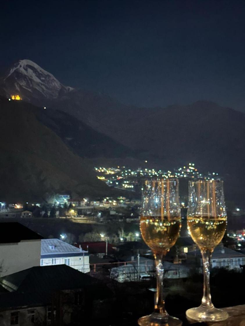 Discover Kazbegi Hotel Екстер'єр фото