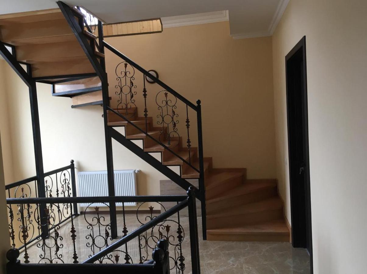 Discover Kazbegi Hotel Екстер'єр фото